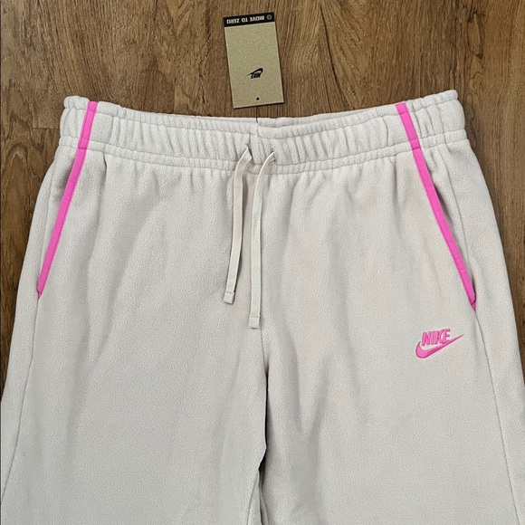 NWT Nike Sportswear Club Fleece Wide-Leg Cozy Pants - Picture 6 of 12